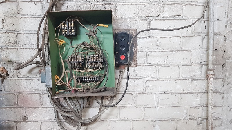 How-To-Know-When-Your-Residential-Electrical-Panel-Needs-An-Upgrade_JMC-Electric