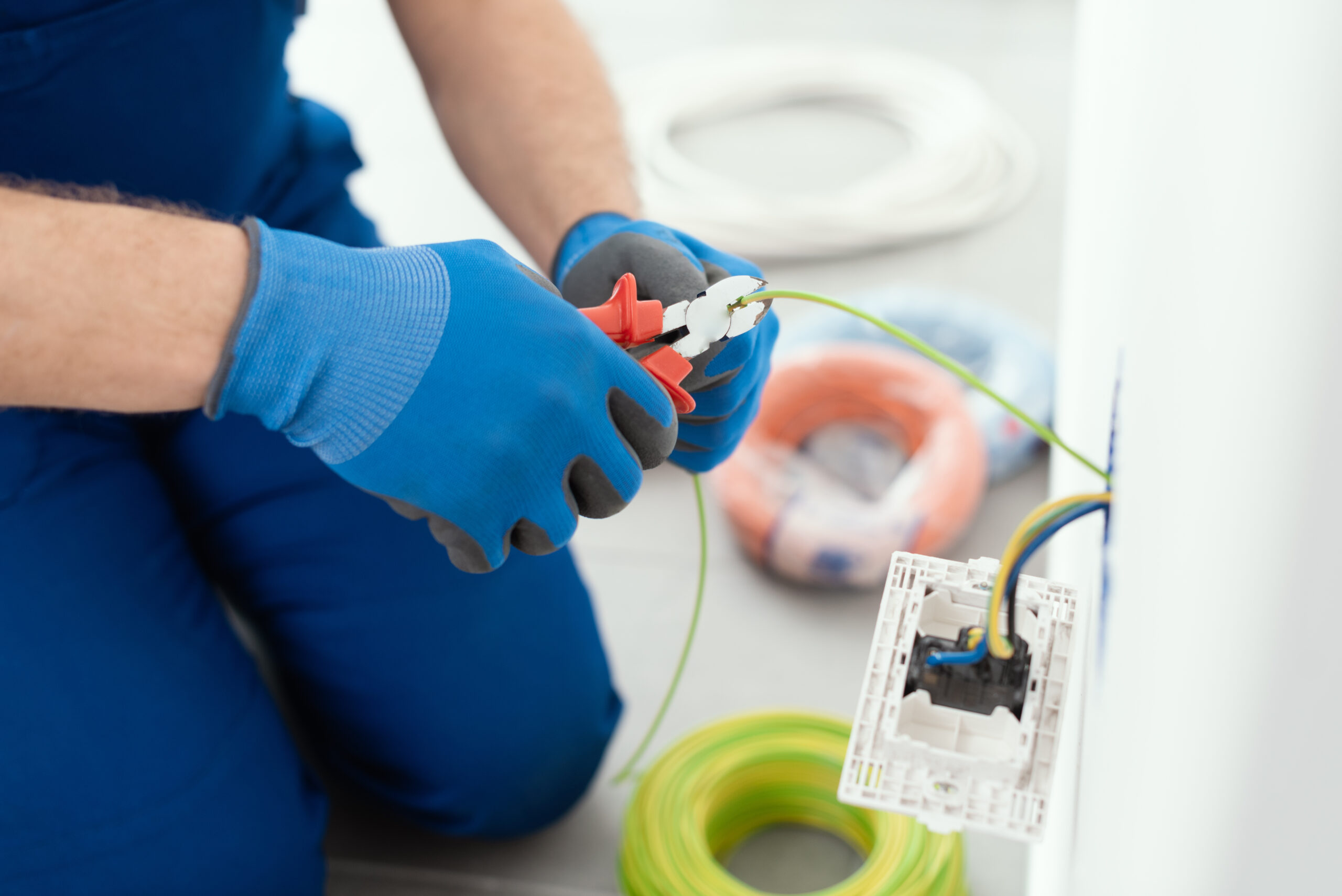 This is a blog post about why it's important to hire a professional residential home electrician in Kansas City.